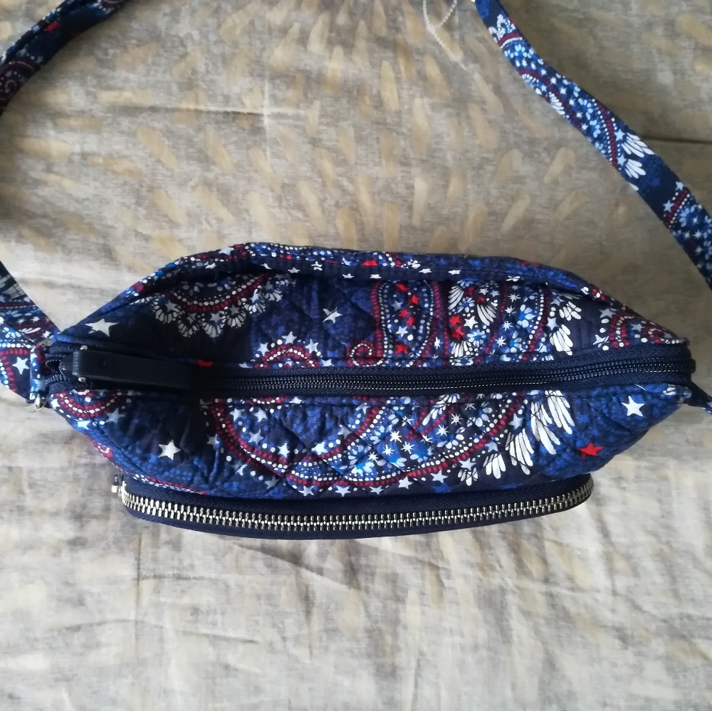 Vera Bradley NWOT crossbody purse. - Picture 4 of 15